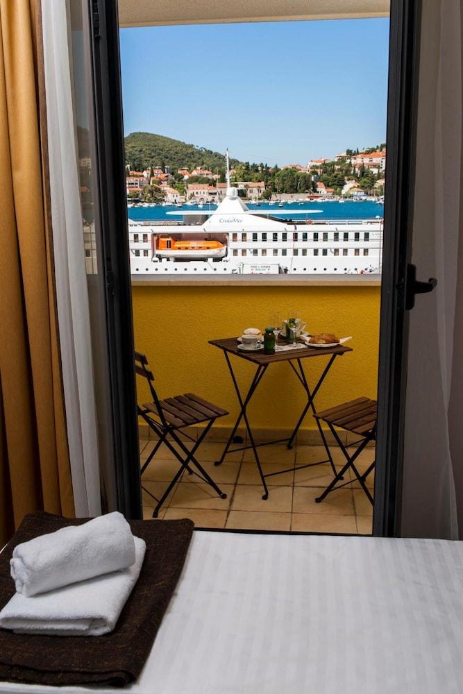 Hostel Sol Dubrovnik Ngoại thất bức ảnh