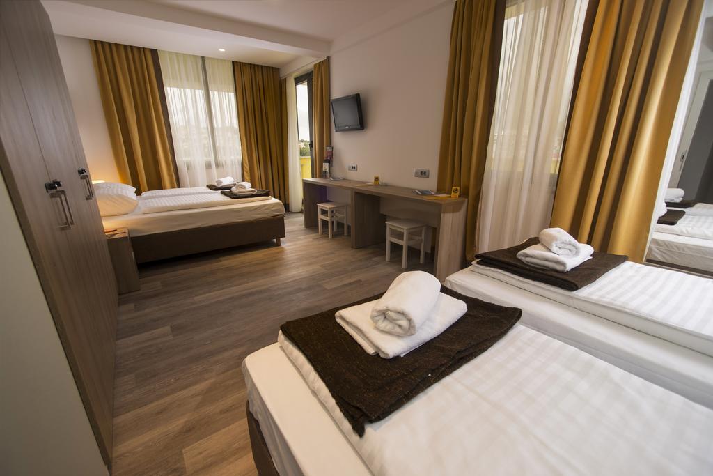 Hostel Sol Dubrovnik Ngoại thất bức ảnh